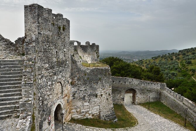 Berat-Durres and Belsh Lake, day tour from Tirana - The guide and the bilingual question