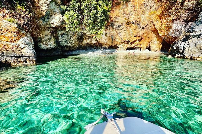 Boat trip to the National Park and Grama Bay - Bristan Bay and Saint Andreas Bay
