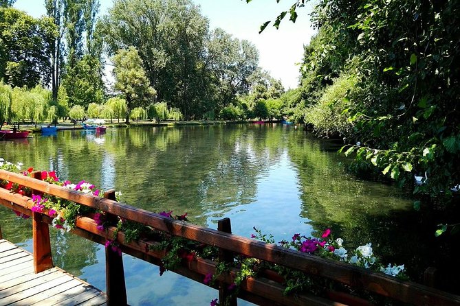 Daytrip to Korce "Little Paris" & Pogradec in Lake Ohrid - What the guide and vehicle add