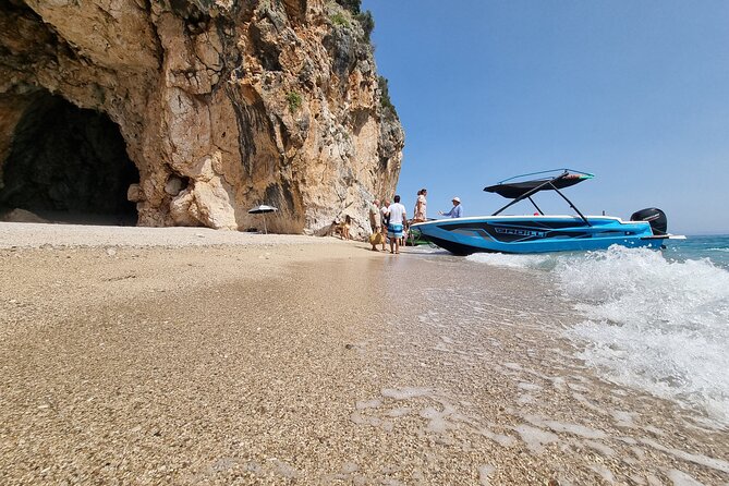 Dhermi: Boat tour of the coast to Filikuri beach - Pirates Cave: a short stop with atmosphere