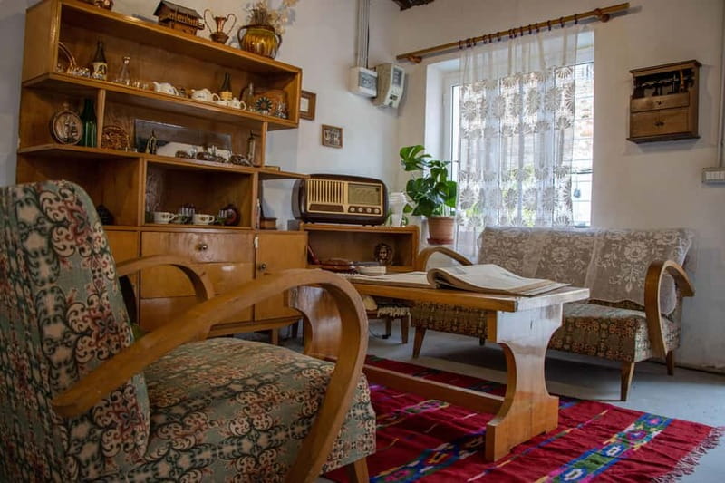 Durrës: Peeping Tourist Exhibition Ticket - Inside the one-room communist-era home