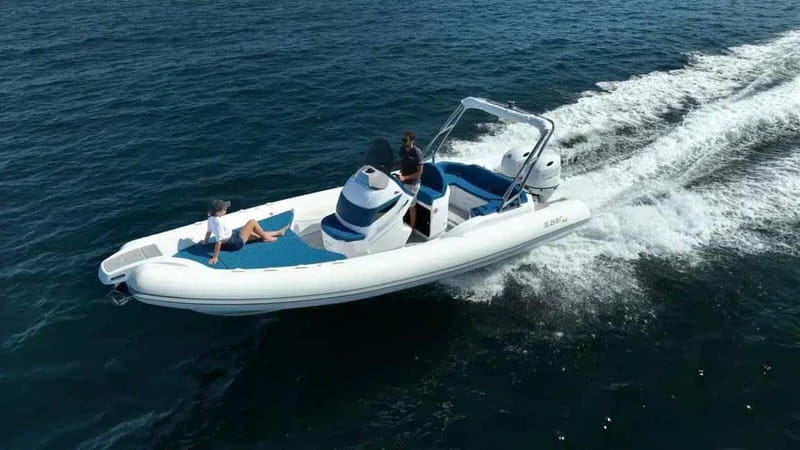 Durres, Tirana & Golem: Karaburun & Sazan Boat Tour - Cruising around mysterious Sazan Island