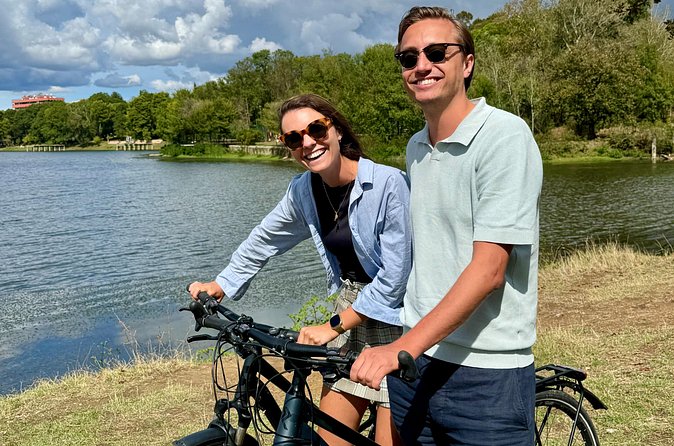 Electric E-Bike Tour Tirana: Highlights, Sights & Grand Park - Namazgah Mosque and Mother Teresa Square