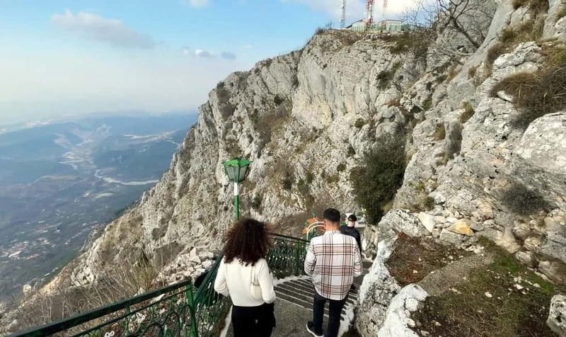 From Tirana: Half-Day Kruja Trip and Skanderbeg Museum Entry - Meeting Skanderbeg inside the national museum