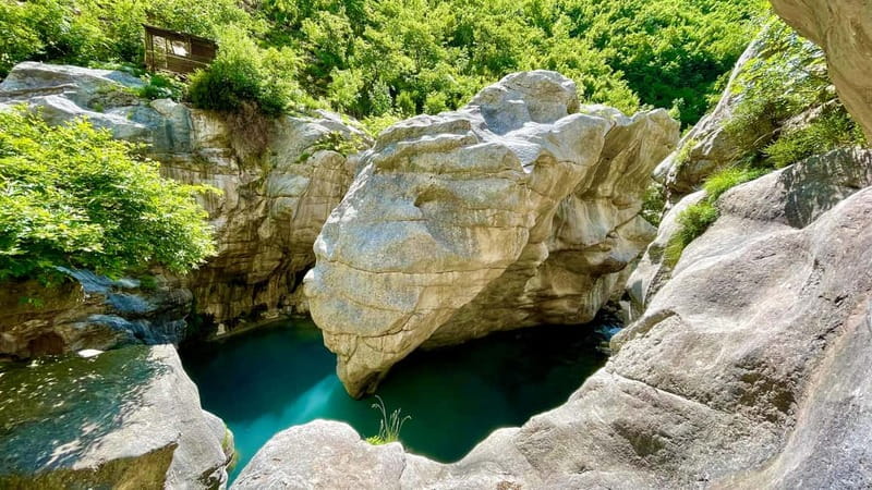 From Tirana: Hike on Gamti Mt & Bovilla Lake on Land Rover - Guide languages, pickup rules, and timing
