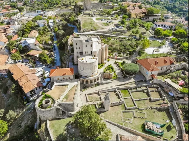 From Tirana: Kruja Castle, Old Bazaar & Sari Salltik View - Two hours and 15 minutes of free time