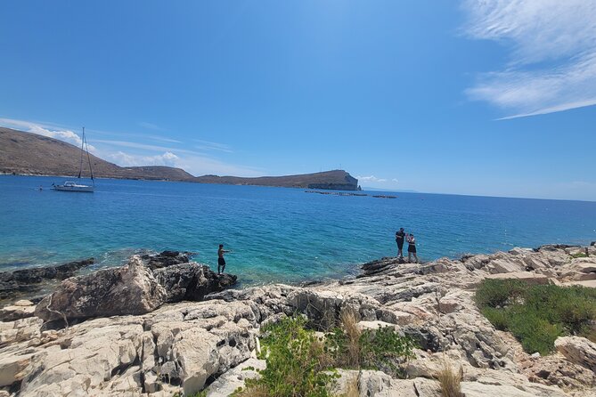 From Vlora: Llogara, Porto Palermo & Himarë - Himarë, coffee, promenade, and bay time