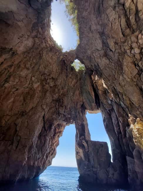 Himare: Exciting Boat Tour from Himare to Gramma Bay - Pigeons Cave and its secluded beach