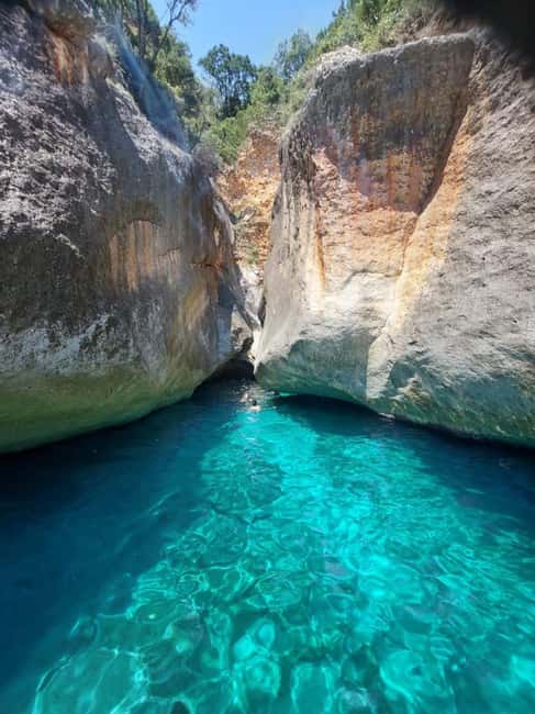 Himare: Exciting Boat Tour from Himare to Gramma Bay - Aquarium Beach and Marble Beach