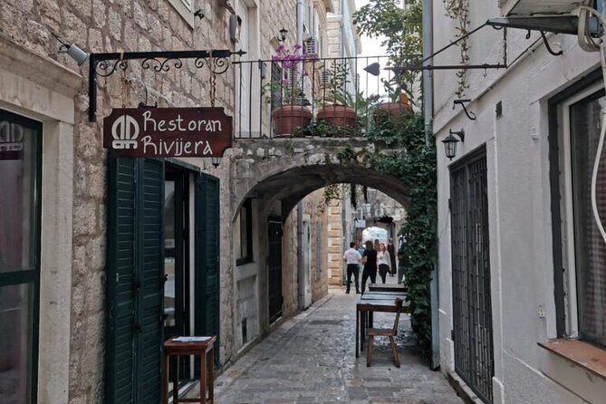 Montenegro from Albania: A Day Tour full of discoveries - The Budva Vista Point and a practical lunch choice