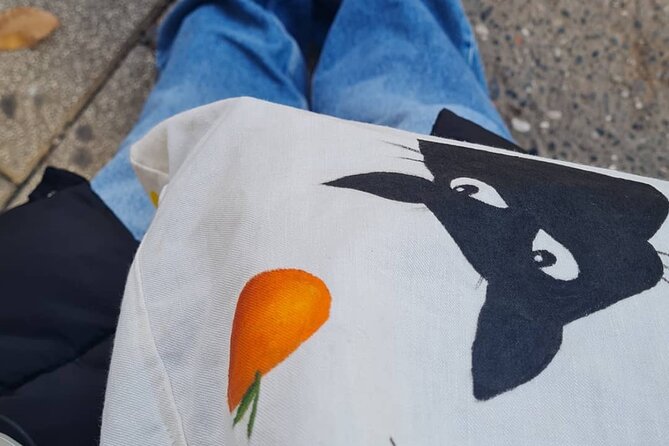 Painting on Tote Bags Workshop with Welcome Drink - Key Points to Know Before You Book