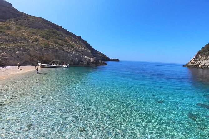 Private 6 H Boat Dafina Bay & Bear's Bay - The return across the Ionian side