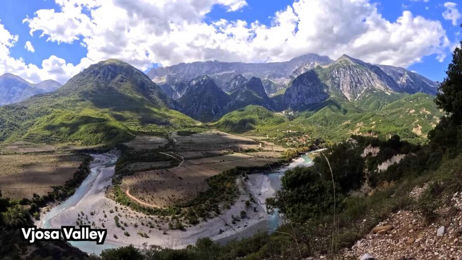 RED LINE: VIP daily tour with SUV: Vlore-Gjirokaster-Permet - Leaving Vlore at 6:30 a.m.
