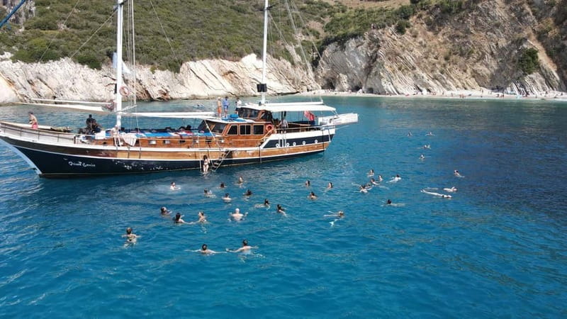 Saranda: Discover Secret Bays with Prince Ennio Yacht Tour - Finding the boat in Saranda