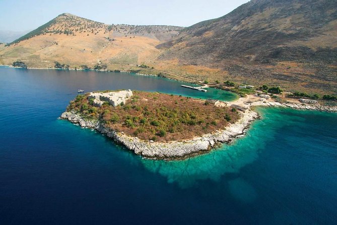 Saranda Jeep Safari 4x4 a Castle, Secret Beach and Blue Eye - What this Saranda jeep tour is really like