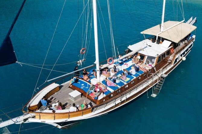 Saranda Prince Ennio-Daily Yacht Tour - Setting out from Saranda for a day on the water