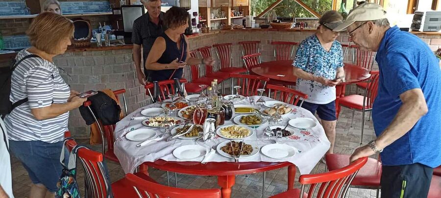 Saranda: Wine and raki tasting, local products. - Key points to know before booking