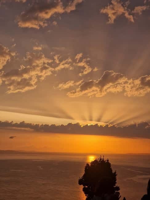 Sarande: Blue Eye Spring and Lekursi Castle Sunset Tour - The return trip and the traffic warning