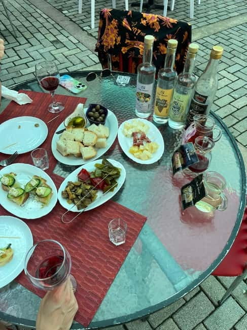 Sarande: Blue Eye with Traditional Food and Wine Tasting - From spring water to a country cantina