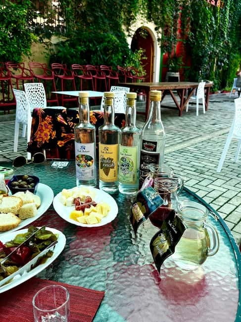 Sarande: Blue Eye with Traditional Food and Wine Tasting - Hotel pickup in Saranda or Ksamil