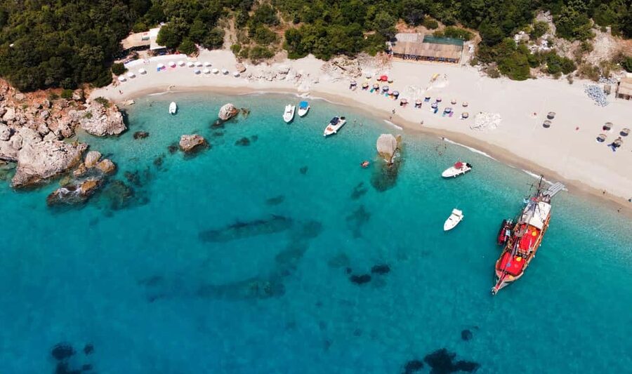 Sarandë: Boat Tour to Kroreza with Snorkel and free Umbrella - Setting out from Limani in Sarandë