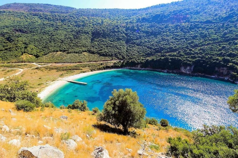 Sarandë: Ionian Coast Hidden Beaches and Caves Boat Tour - Turtle Cave and the first coastal views