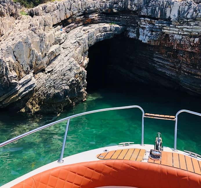 Sarandë:Krorez Boat Tour with Free Umbrella&Snorkelling mask - Soldiers Bay, Pllakator, and the coastal views