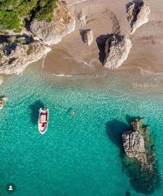 Sarandë:Krorez Boat Tour with Free Umbrella&Snorkelling mask - Qefal and Milotit Cave