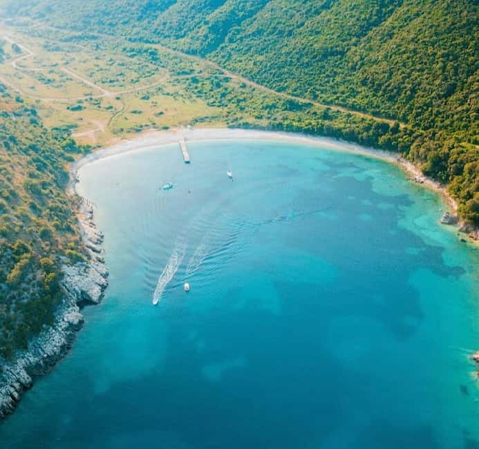 Sarandë:Krorez Boat Tour with Free Umbrella&Snorkelling mask - Kakome Beach and the first swim