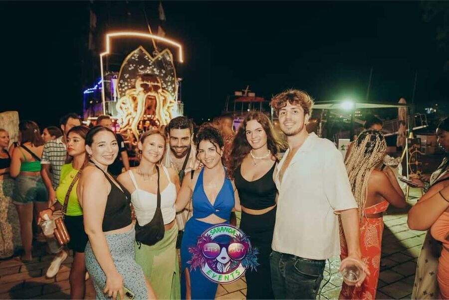 Sarande: Pub Crawl & Boat Party, 6 Shots, 1 Beer Club Entry - Bluz Club brings the night indoors