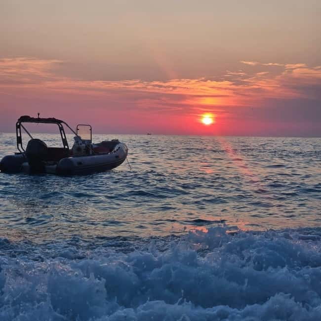 Sarandë: Sunset boat tour with local wine - Aldo, the music, and the group atmosphere