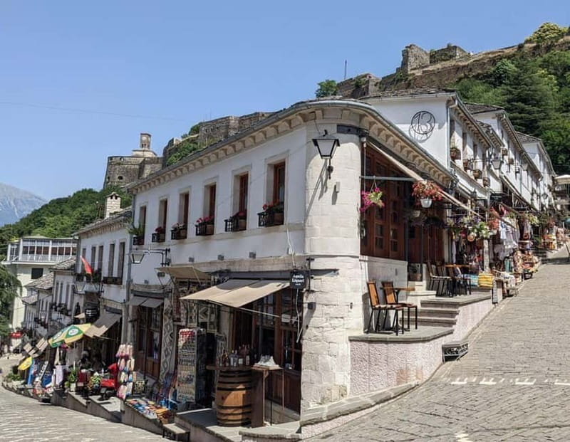 Sarandë: Tour Gjirokaster,Blue Eye & Lekursi Castle - Gjirokastër’s stone lanes and Ottoman houses