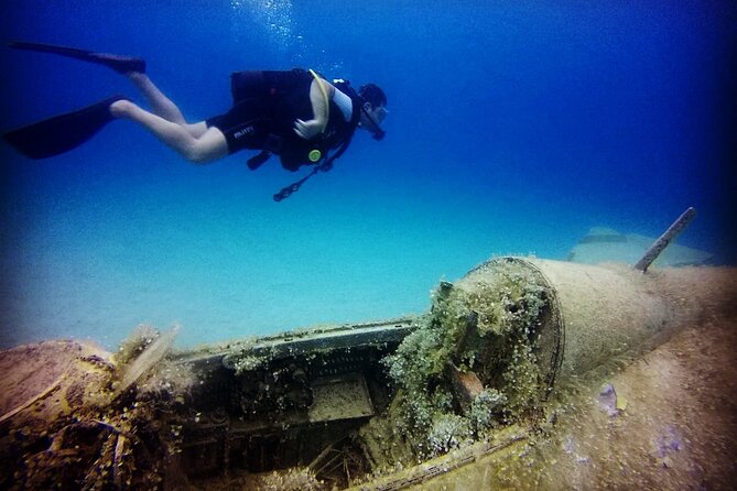 Scuba Diving in MIG-21 wreck - Why Drymades water suits underwater photography