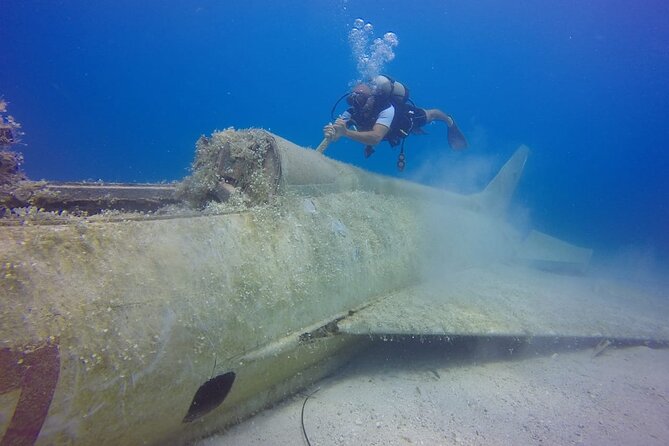 Scuba Diving in MIG-21 wreck - Who will enjoy this experience most