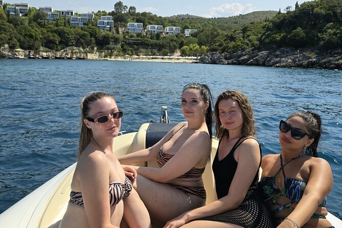 Speedboat Tour Swimming Snorkeling in Pigeon Cave Mirror Beach - Pigeon Cave is the signature stop