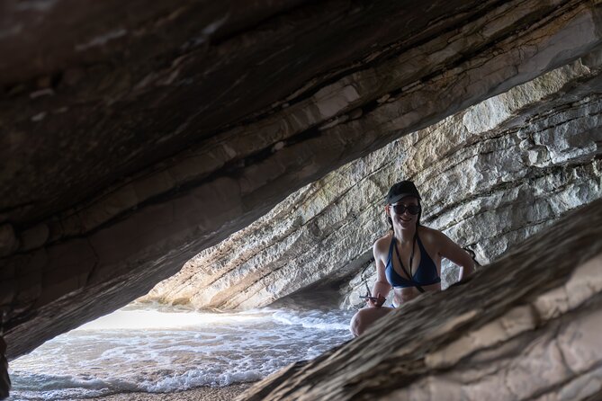 Sunset kayak/Sup tour - Lukova caves and Secret beaches - Who will enjoy this tour most