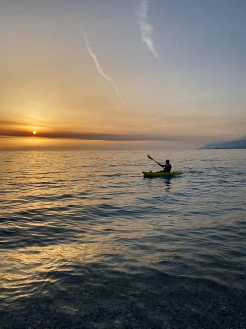 Sunset kayak/Sup tour - Lukova tiny caves and Secret beaches - Lukova sunset tour at a glance