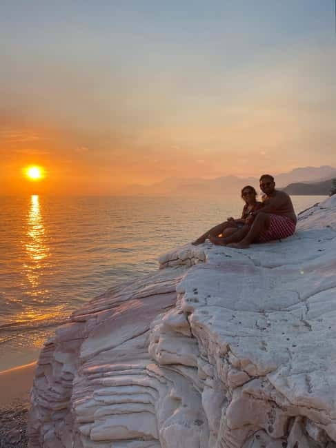 Sunset kayak/Sup tour - Lukova tiny caves and Secret beaches - Two small caves and 30 minutes for swimming