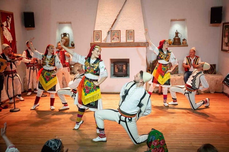 Tirana: Albanian Night Cultural Dance & Music Experience - The seven-dish dinner option