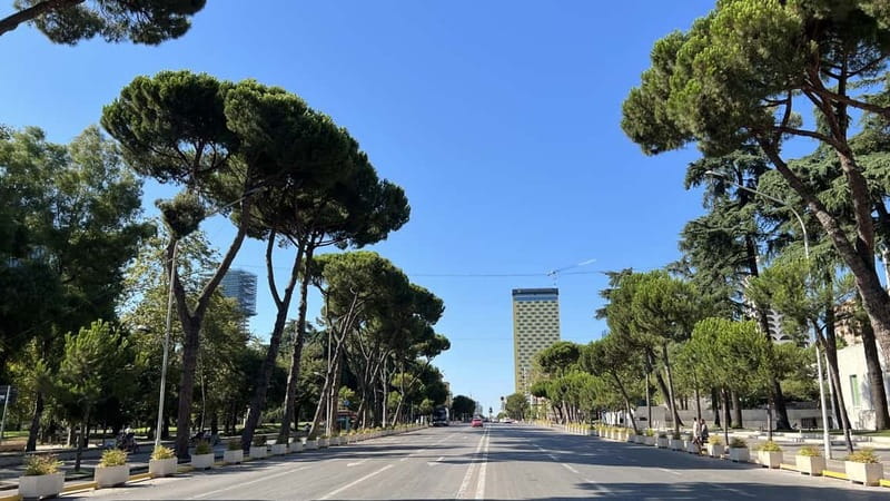 Tirana: Express Walking Tour with a Guide - Et’hem Bey Mosque and the Pedestrian Road