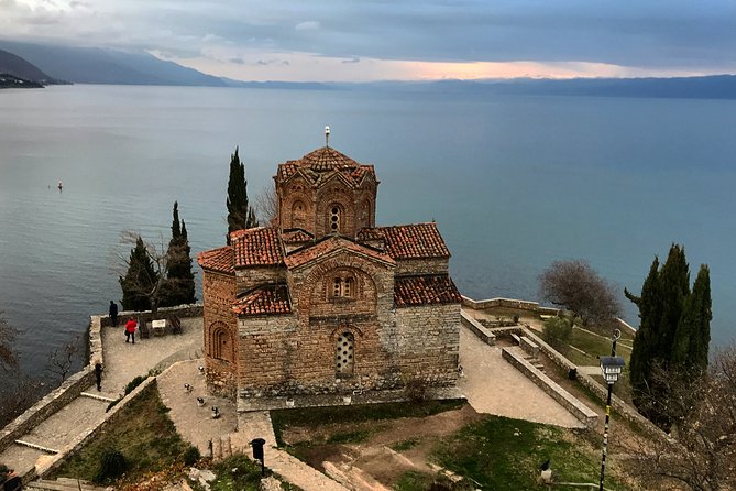Tirana ⇔ Ohrid, North Macedonia - Why private transport changes the day