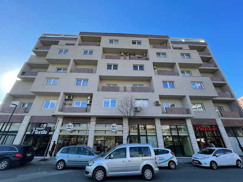 Tirana: Street Art & Modern Architecture Walking Tour - Key points to know