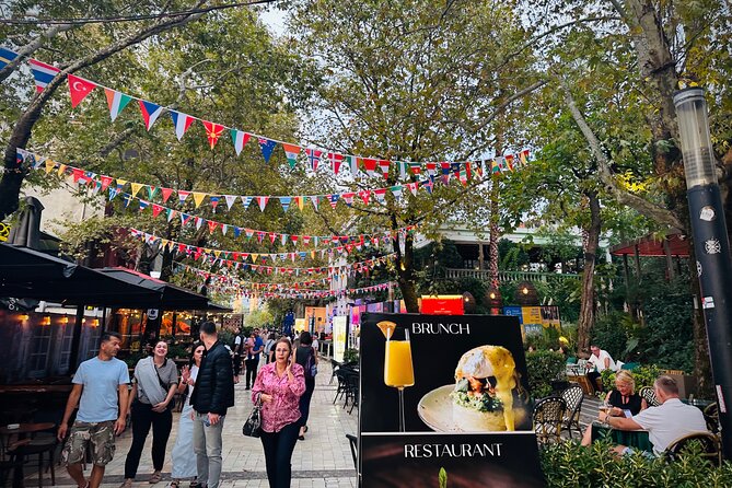 Tirana Walking Tour around the Historic Centre - What this Tirana walk gives you in 150 minutes
