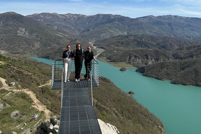 Tirane/Durres: Lake Bovilla & Kruja Castle with 4x4 Offroad Tour - Kruja Castle and the Story of Skanderbeg