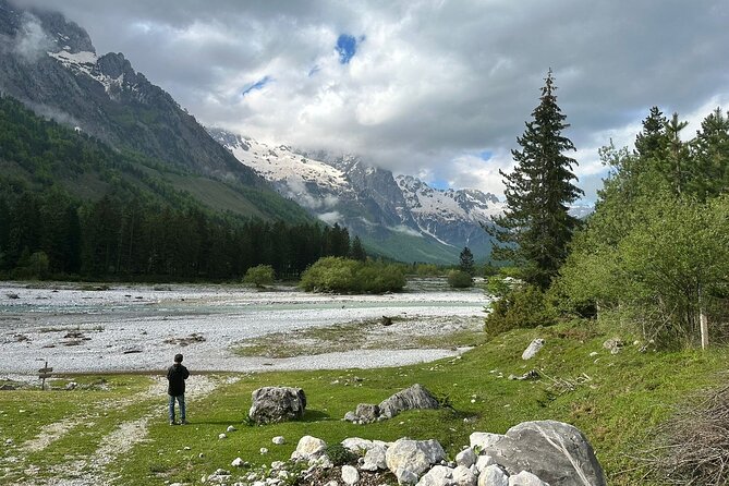 Tour of Komani, Valbona, Thethi, Blue Eye in three days - Five details that shape the experience