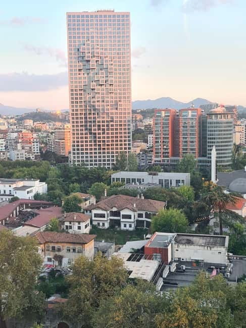 Tourana - Discover Tirana with a local - Language, group size, and the guide’s style