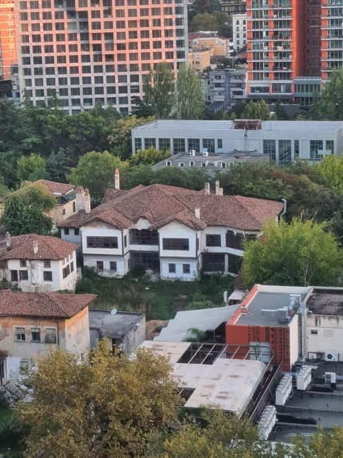 Tourana - Discover Tirana with a local - What the $16 price really includes