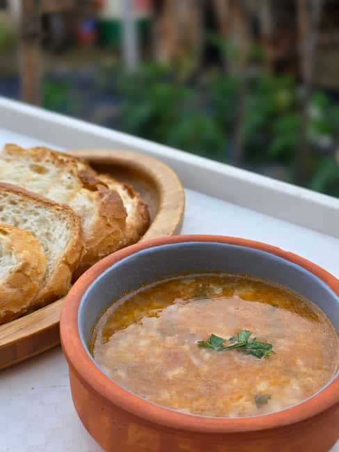 Traditional Food Tour,Dinner in a Local Garden(Eat as local) - Shared table or private table?