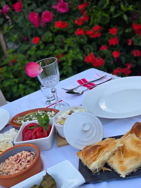 Traditional Food Tour,Dinner in a Local Garden(Eat as local) - Who will enjoy this Shkodër dinner most?