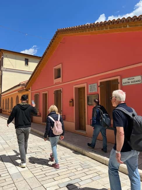 Vlora Old City Walking Tour - Guides, languages, and the pace of the walk